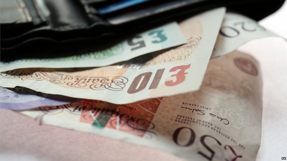 BBCScotlandNews's tweet image. Named and shamed - Scots businesses failing to pay workers the minimum wage bbc.in/1GlpznH