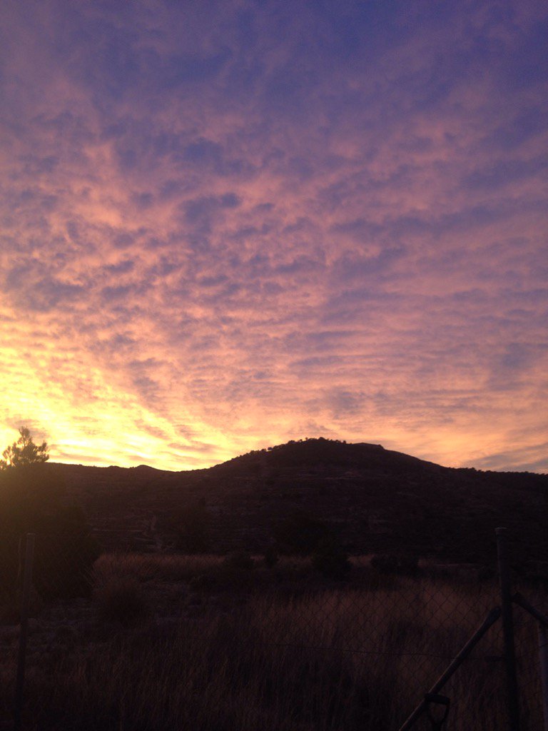 CandyfromSpain's tweet image. Sunrise in Murcia, Spain.  Friday, October 23, 2015. 8:15am. #sunrise
