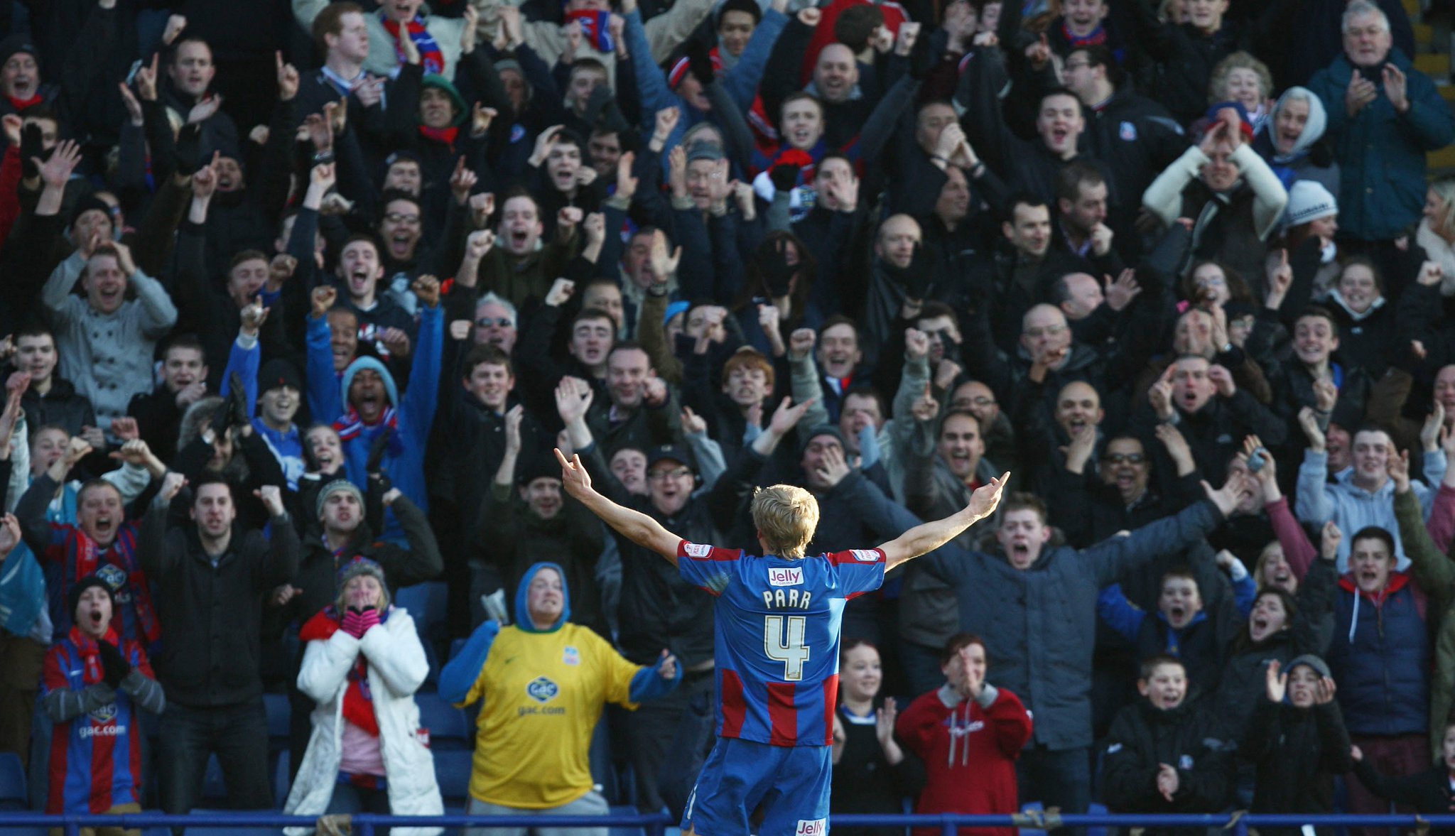 Happy 27th Birthday to former defender Jonathan Parr! 