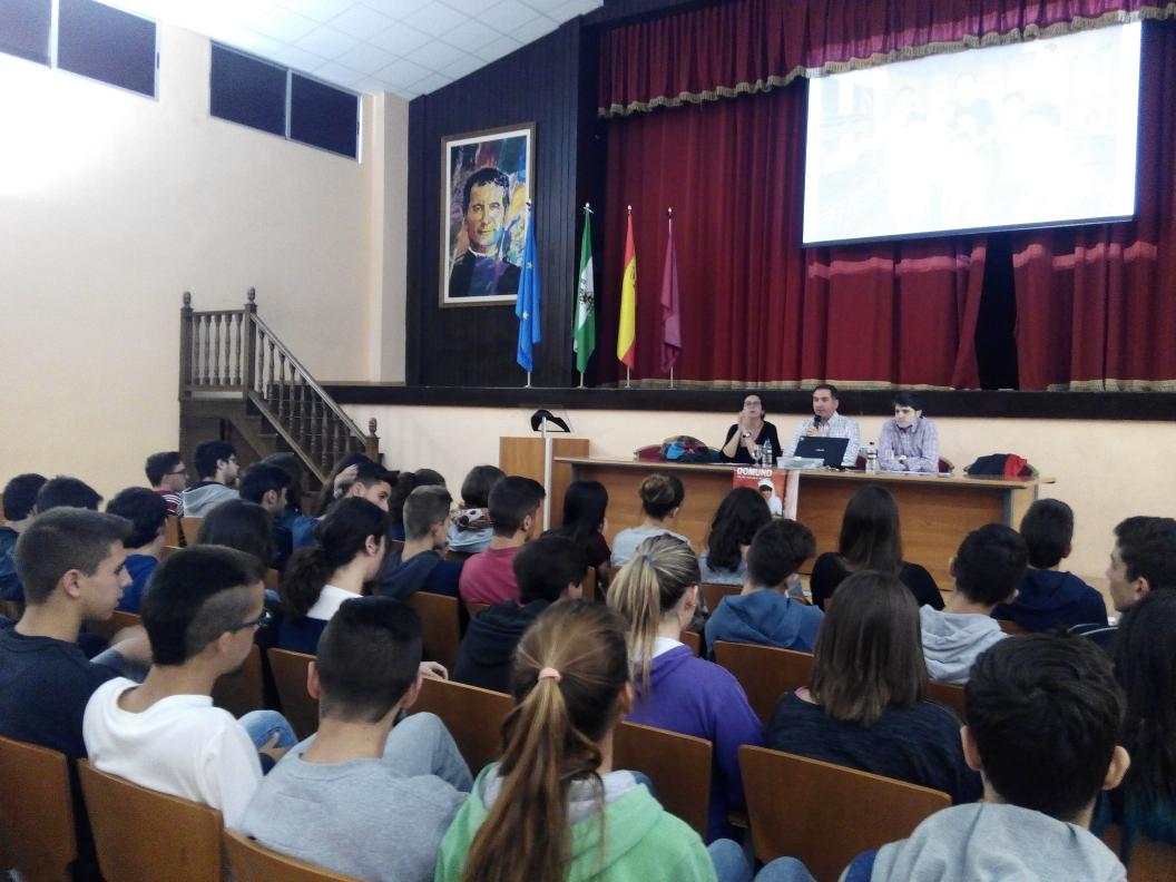_rafaaltamirano's tweet photo. IV Mesa Redonda Misionera "Don Gregorio Calama" con Bachillerato #Domund2015 en @SalesianosCadiz @SalesianosSMX https://t.co/gXGx0u6LNS