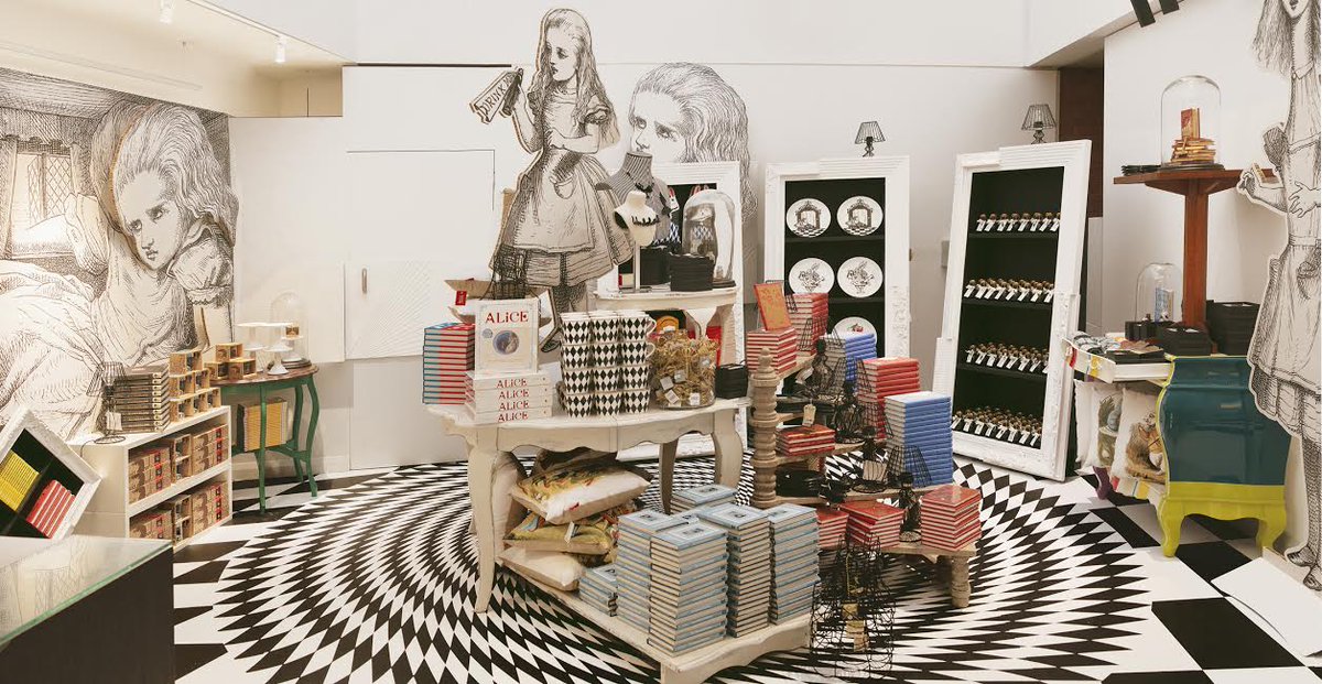 LondonPopups's tweet image. Open daily - the #AliceInWonderland pop-up shop opens at the British Library @BL_Shop #NW1 londonpopups.com/2015/10/the-al…