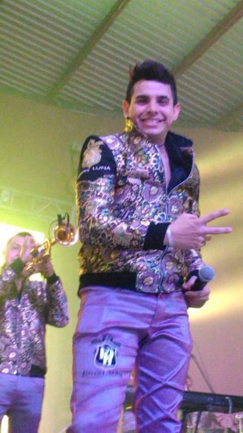 TDVGtamps's tweet photo. Al fin nuestro bebé @ValdoGza tiene twitter<3
Te amamos 
#PrincesasDeValdoGarzaSedeTamaulipas #ValdoGarza https://t.co/rCbSNrYH9x
