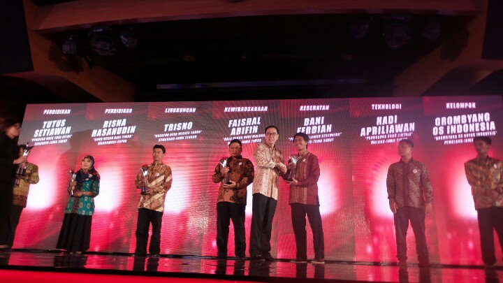 Mereka 'lilin-lilin kecil' yg siap menerangi gelap #SatuIndonesia #Astra