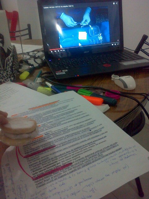 Otra noche mas de estudio.. #CirugiaAbdominal... #PatologiaQuirurgica