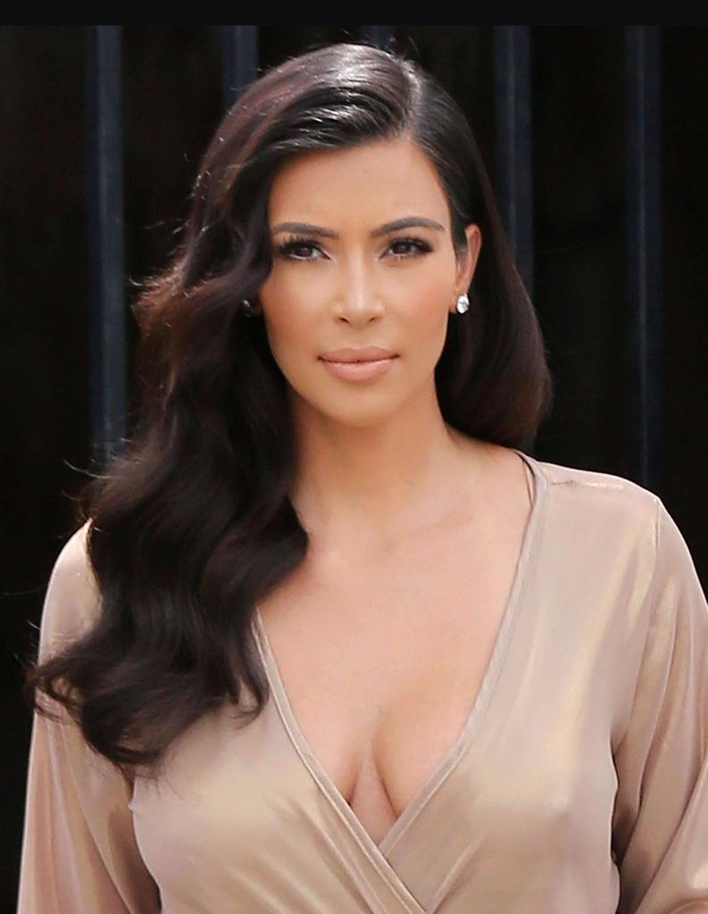 21 Ottobre 1980 nasce Kim Kardashian, attrice e modella USA. Happy birthday  