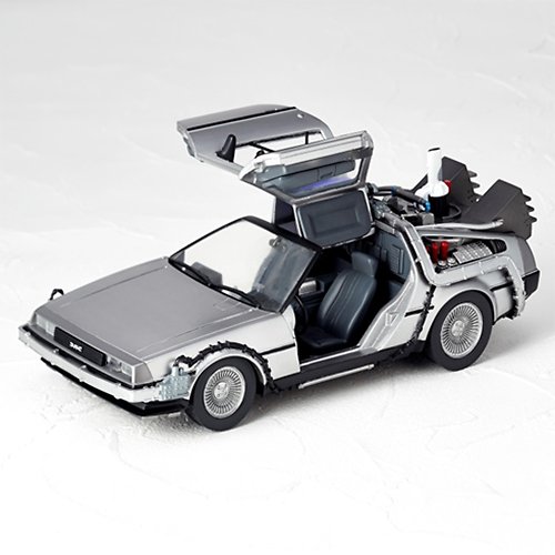 本日10月21日は「バック・トゥ・ザ・フューチャー2」で描かれた未来の