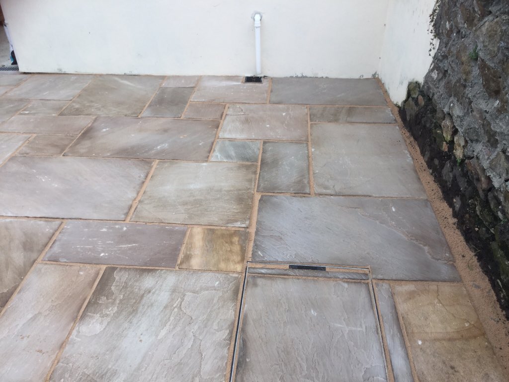 RobsLandscape's tweet image. #small #garden clear out and small sandstone patio. #PlymouthHour #britainsoceancity #landscaping #cornwallhour