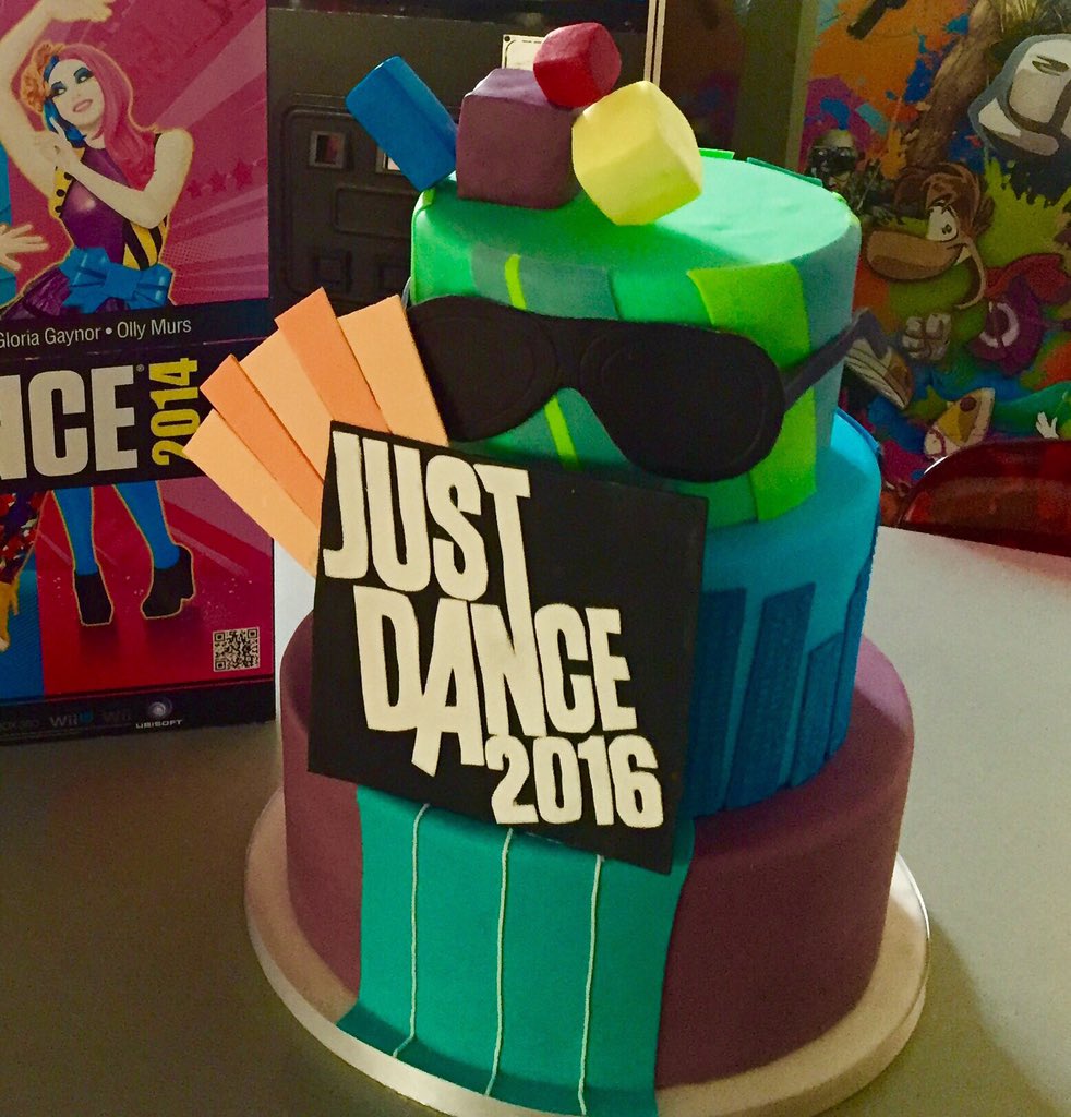 enmouvance's tweet photo. Tant que ça a un rapport avec la danse... on peut y aller ^^ #dancecake #Montpellier #miam #ubisoft https://t.co/70JOKDvKry