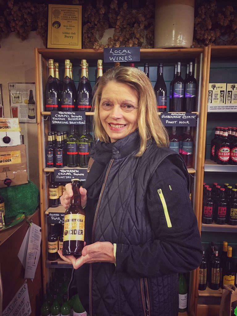 NightingaleCidr's tweet photo. Our #300thfollower @sueferguson complete with #prize #cider. https://t.co/B0ye07Lyk3
