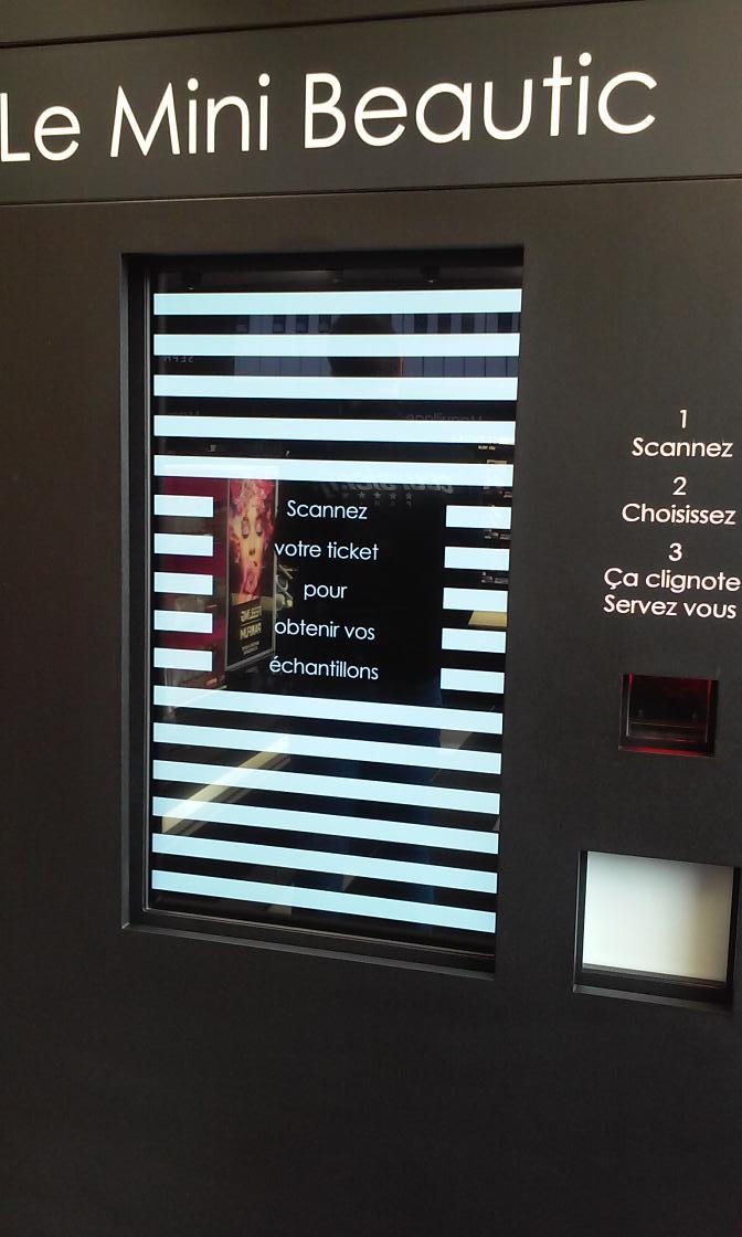 JulietteGarnier's tweet photo. P'tites trouvailles de Sephora Flash, le concept 2.0 ouvert ce mercredi au 66 rue de Rivoli à Paris.  #BigData https://t.co/6Vu7VDEdM6