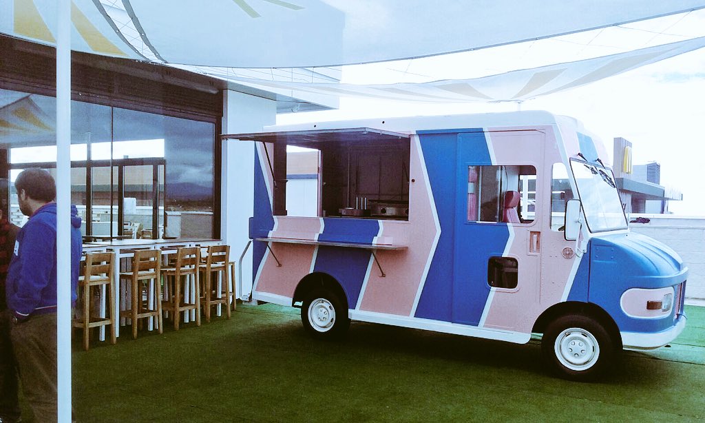 streettrucks_es's tweet photo. Los #foodtrucks se van de marcha esta noche a @AvivaSky con @FinaStreetfood @VideojuegosGAME #Majadahonda Todo listo https://t.co/IK9xApWEgg