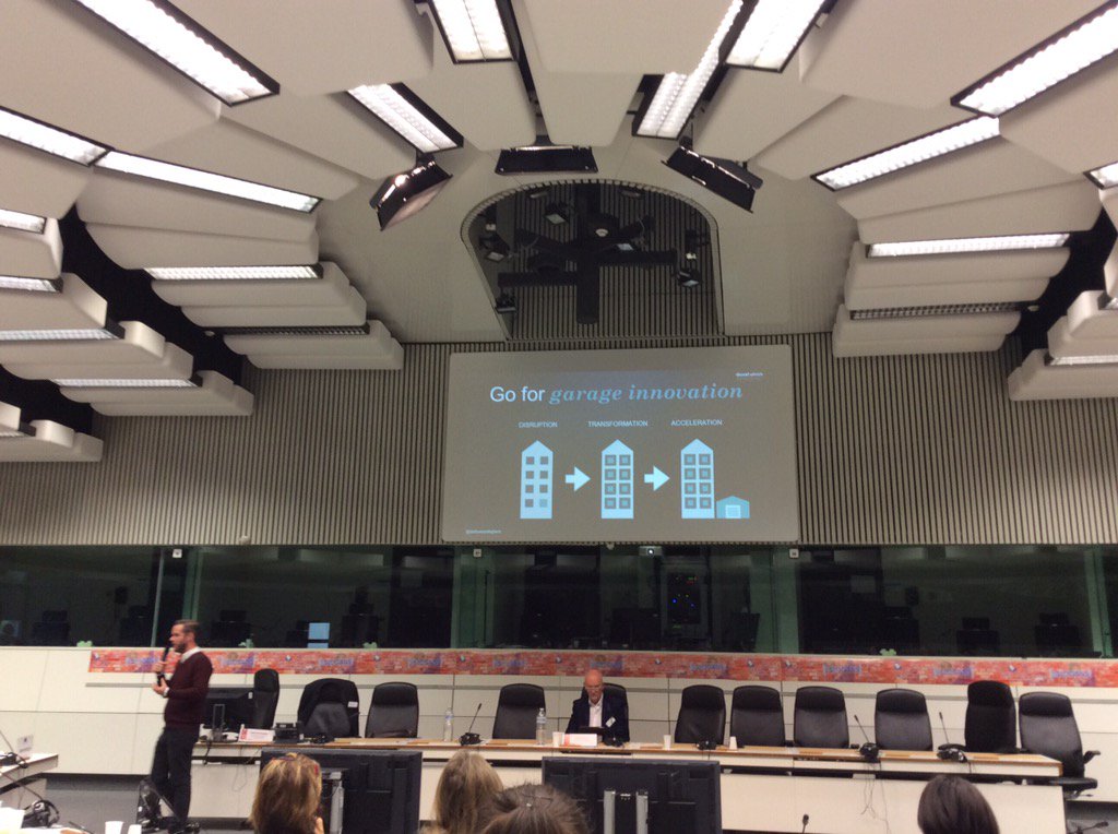 "Digital needs to run through each division of government" <a href="/dadovanpeteghem/">dado</a> #europcom