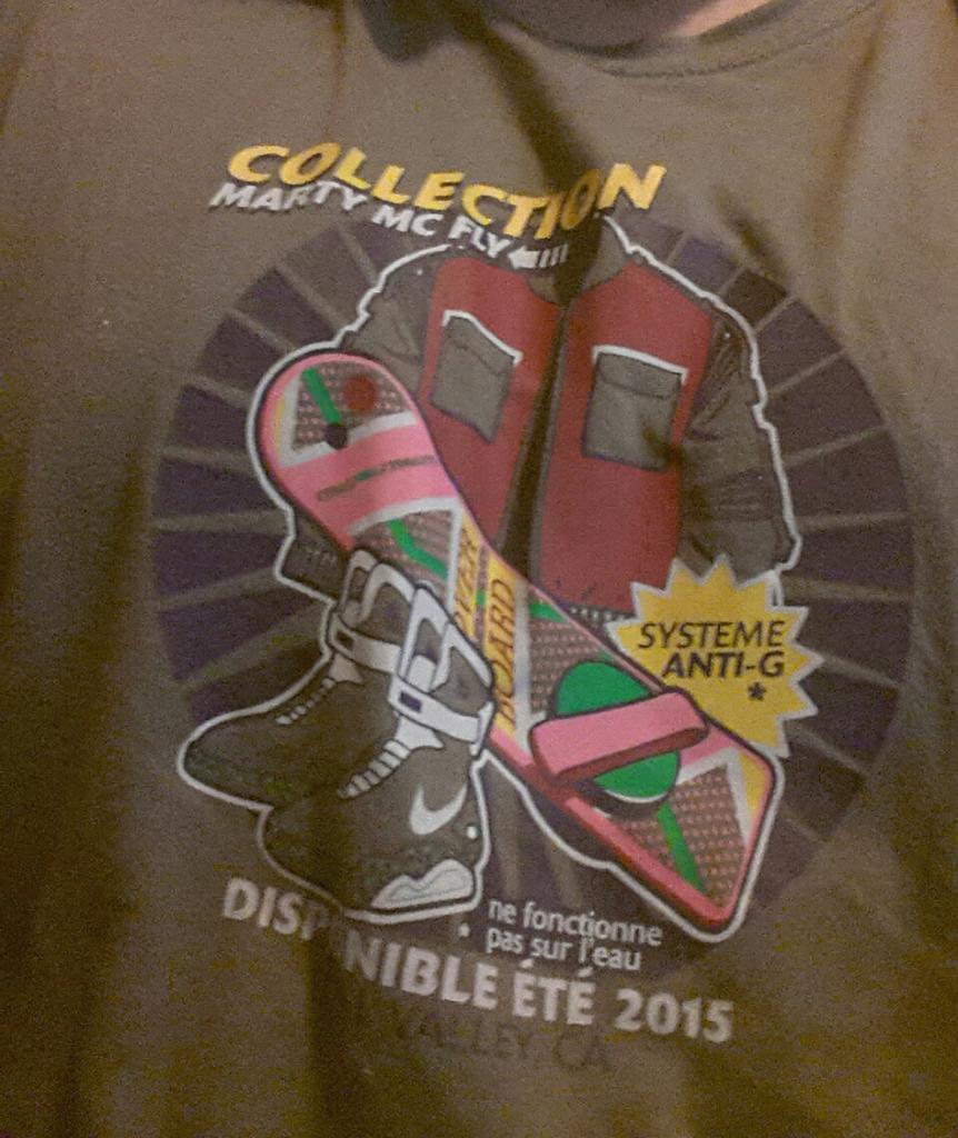 SylvainZeHouse's tweet photo. Mon tee shirt du jour...ça s'imposait aujourd'hui!😆 #BackToTheFutureDay Cc @Tee_Checkpoint https://t.co/H5BWVov743