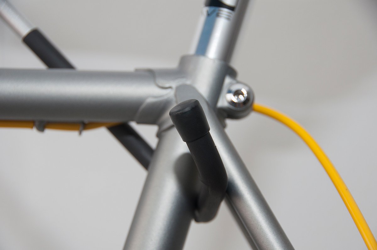 elebici_system's tweet photo. En Elebici cuidamos hasta el mínimo detalle #hechoconamor #bikestorage #elebici_system #soportebici #bikerack https://t.co/Gft0ympKrs