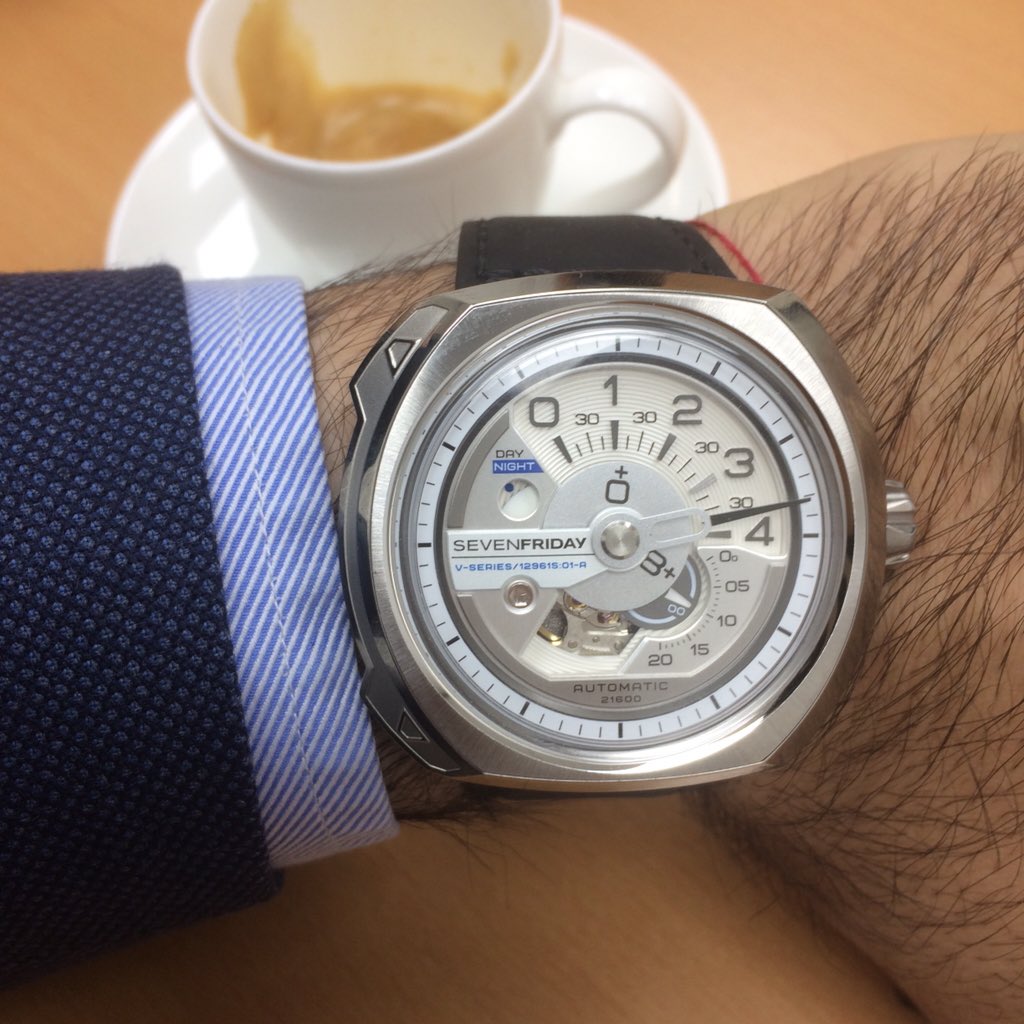 alonbj's tweet image. Getting a Friday vibe w/ #SevenFriday V1-01 on my wrist ✌🏼️Available for worldwide shipping: ace.am/V101