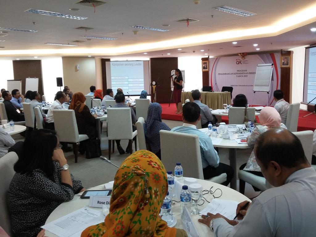 Public speaking adalah keperluan kita utk bisa menyampaikan ide kapan saja atau dimana saja <a href="/BeckTum/">Becky Tumewu</a> #iht #ojk