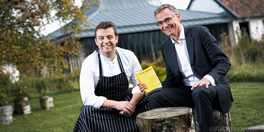 gaultmillau's tweet photo. Et le Cuisinier de l'Année 2016 est... https://t.co/tL3t3TbXVG #GuideFrance #Chef2016 #JeunesTalents2016 #Palmarès https://t.co/Bl3txDoVSM