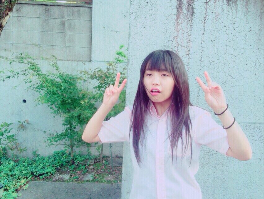 Dream5staff's tweet photo. 高校生1年生になって
半年が過ぎました 💭
高校生活は楽しくて
キラキラしてます 😌💓
でも毎日があっという間で
たまにドキドキ 。
後悔しないようにみんなでたーくさん思い出作っていきたいなぁ✨ 

#Dream5 #大原優乃 https://t.co/8WIdHz7S6I