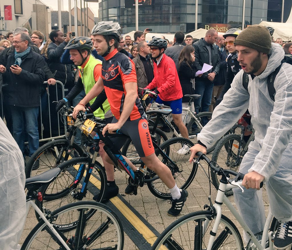 Charles Michel (@charlesmichel) on Twitter photo Top départ aux #24hveloLLN. Bravo au <a href="/CSEAnimations/">CSE Animations</a> pour l'organisation. Top départ aux #24hveloLLN. Bravo au <a href="/CSEAnimations/">CSE Animations</a> pour l'organisation.