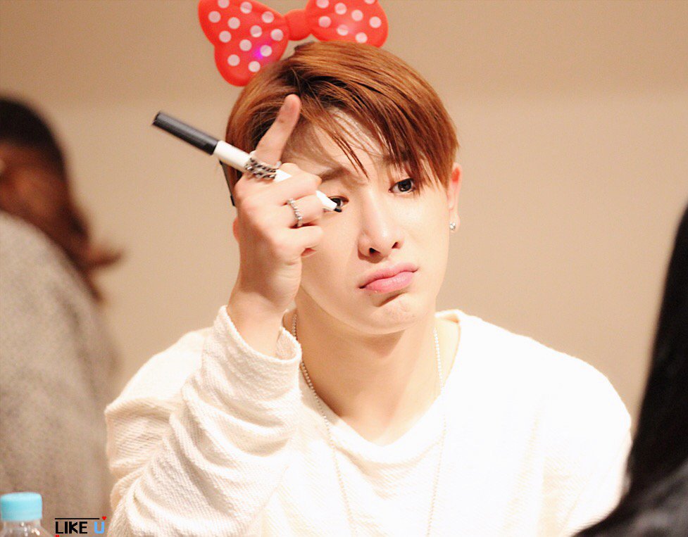 CR1ns2fUwAEty7e.jpg:large