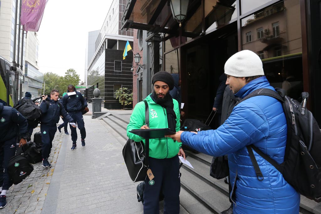 ASSEofficiel's tweet photo. #DniproASSE J-1 ! Direction l'hôtel pour les Verts ! https://t.co/PxrMD0UALB