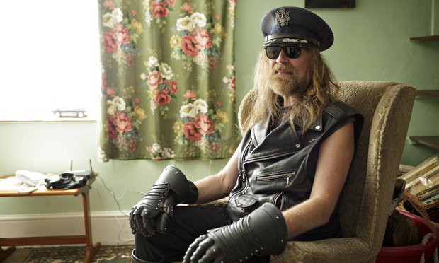 Happy Birthday to the brilliant if slightly barmy Julian Cope. 58 today. Is it real....or is it treason? 