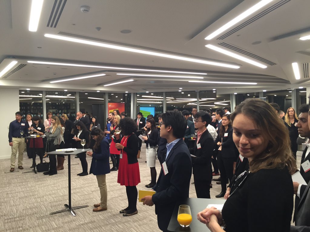 anjirose's tweet photo. #eynetworking #CanaryWharf speaking with such an enthusiastic group of #students @EY_StudentsUK @EY_CareersFS https://t.co/RDFJ0irqfR