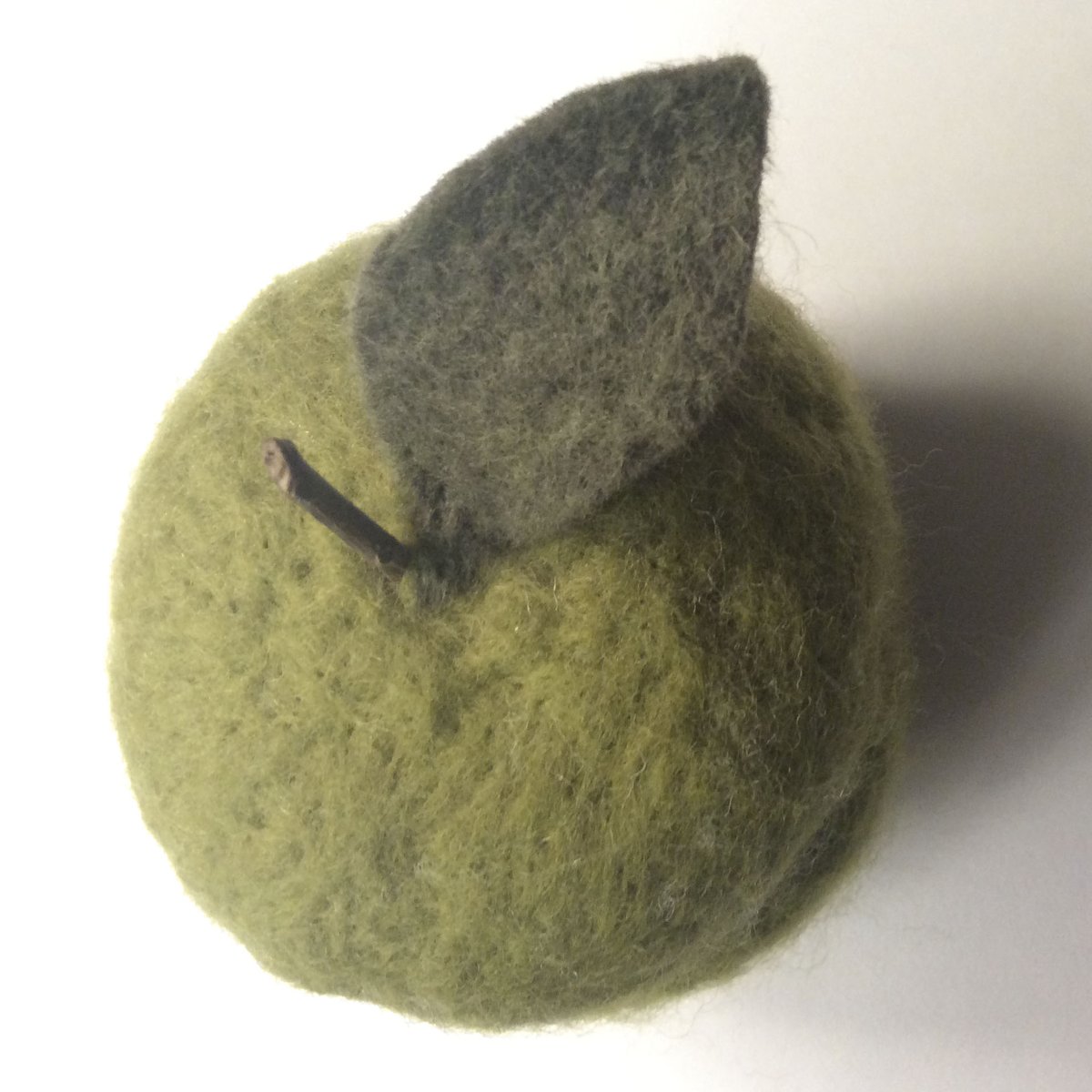 Little Apple Box 100% Wool !... to enclose all your lil secrets and treasures! now in shop! etsy.com/listing/252226…