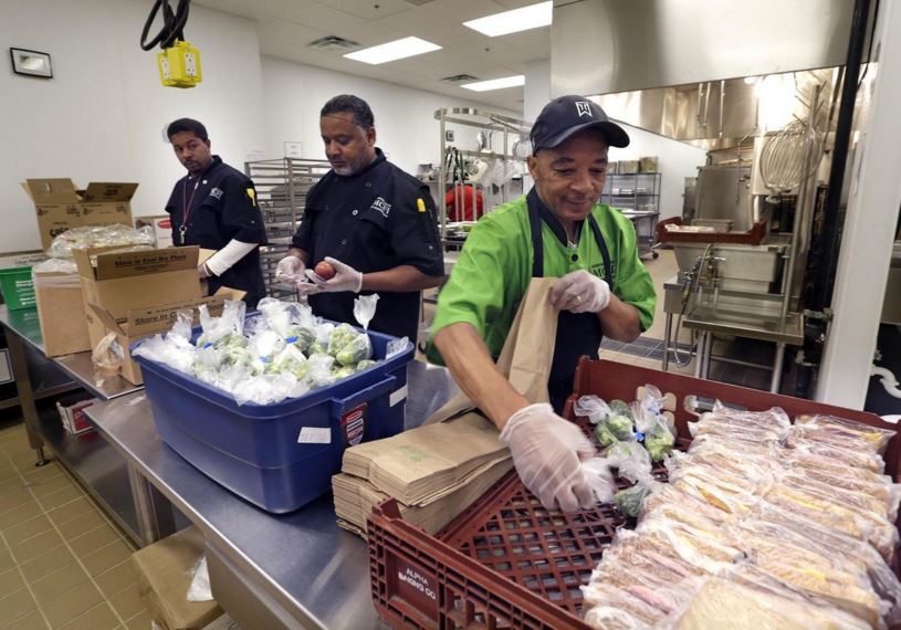 CFIHOPE's tweet photo. From @journalsentinel

MCFI kitchen, Outpost part of Walnut Way's North Ave. development: https://t.co/wIjaAGgWyV https://t.co/NewVqITu3f