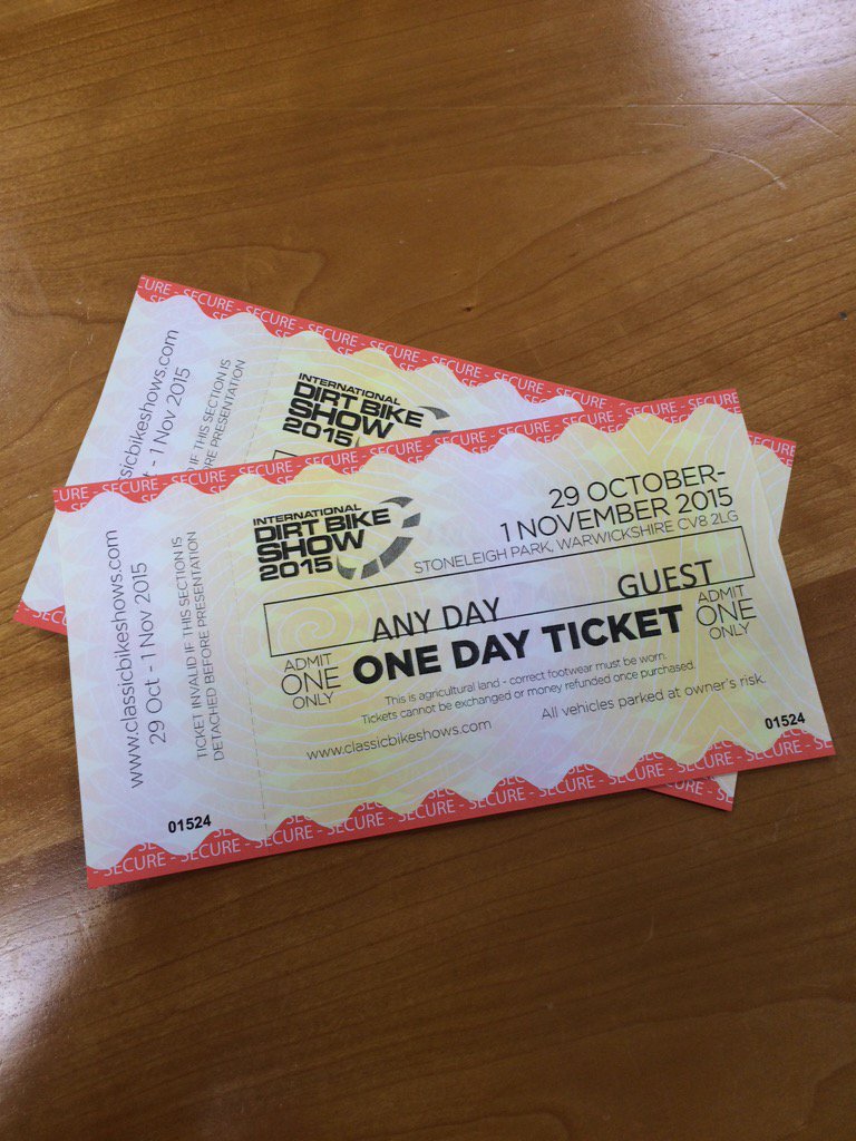 UKTeamGreen's tweet photo. For your chance to win a pair of tickets to the @dirtbikeshow simply retweet and follow! #competition #TeamGreen https://t.co/GfY7iWg351