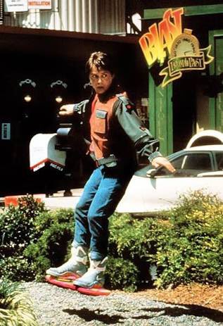 UpsideFest's tweet photo. Marty McFly y el Doc Brown reinventando el skate desde 1985.
#BackToTheFutureDay #BeUpside https://t.co/Lp7NxQroap