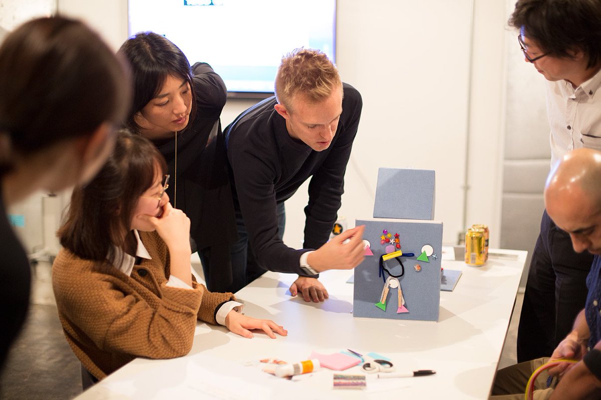 DesignitTokyo's tweet photo. Tonight we brought something back from 2045 by using participatory research #Designit #thefutureisnow #CoCreation https://t.co/8TxcLxGgDg