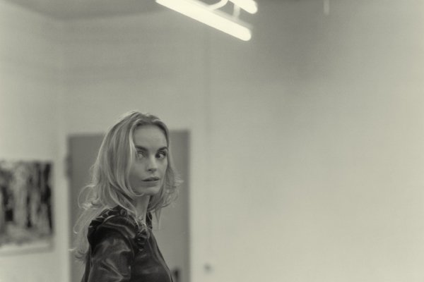 1. 니나 호스. 처음 본 영화: 바바라(2012) 좋아하는 영화: 피닉스(2014)Translate post