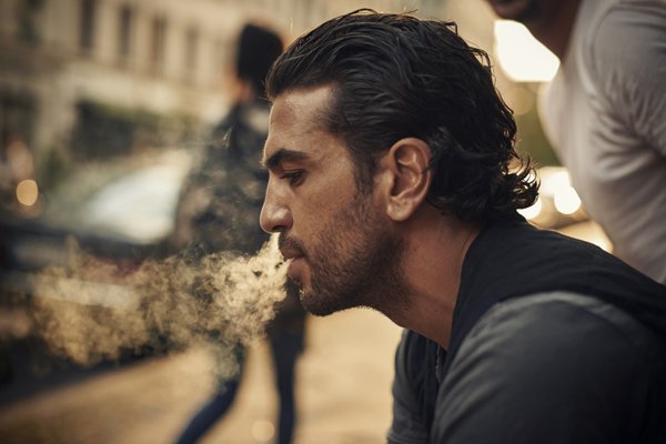 3. 엘리야스 엠바렉 처음 본 영화: 괴테스쿨의 사고뭉치들(2013)Translate post