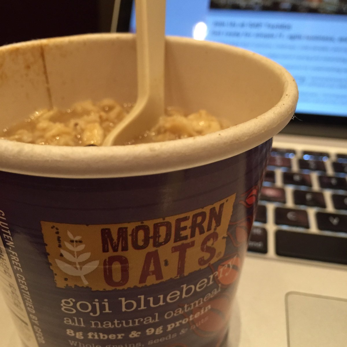 DallasMarks's tweet image. Enjoying some @ModernOats Oatmeal Anywhere before #SAPtd #SQLAnywhere 17 session.