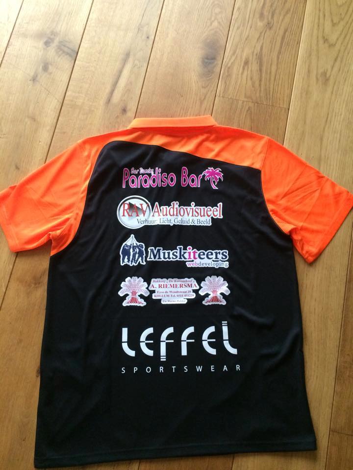 MuskITeersweb's tweet image. Ook dit jaar shirtsponsor van VV Kollum #Darts Heel veel succes mannen! #darts #website #webdesign #gameon