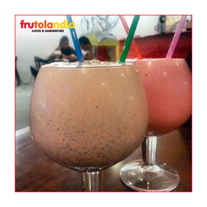 grancasazgz's tweet image. ¿Batido de #chocolate o #Cocofresh (coco, fresones y leche)?
¿Cuál es vuestro favorito? @Frutolandia