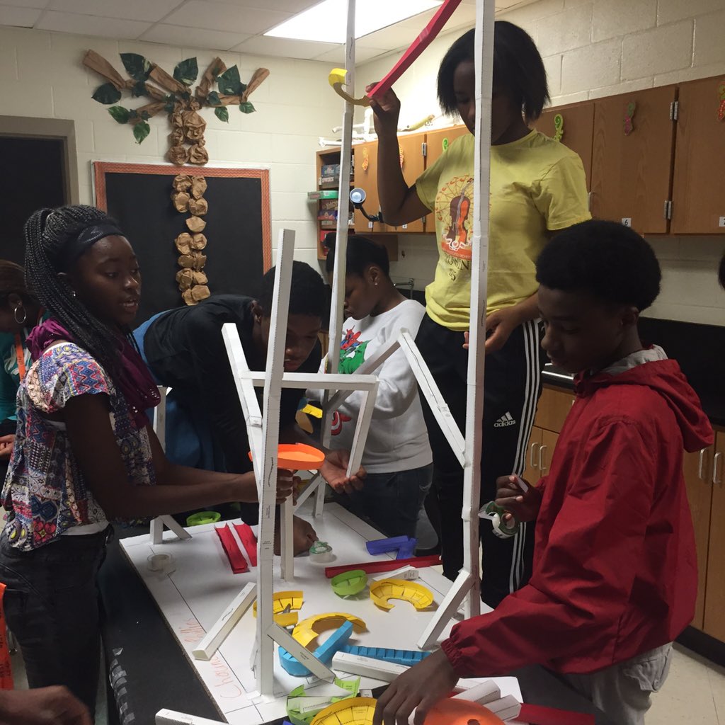 ABuchanan_Sci's tweet image. Roller coasters are coming along #lmsleap @LongleafMiddle @RichlandTwo