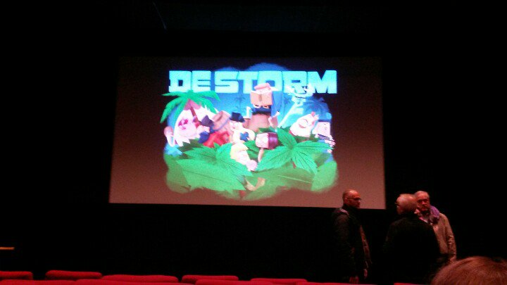 LiesbethBerno's tweet image. #luisterfestival in mijn oude school, @RITCS. Met mijn ketjes giechelen met heerlijk hoorspel #destorm.