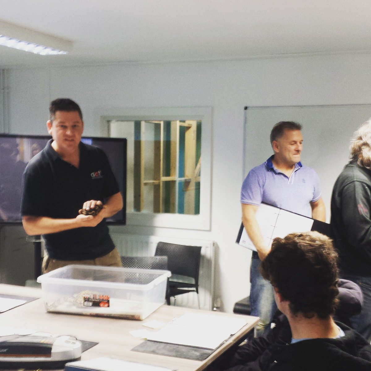 AmandaHodgesACT's tweet photo. Today has been a day of snakes at Hadfield rd @daniel_endacott #learningaboutwildlife @acttrainingltd https://t.co/SKBOlZuSyL