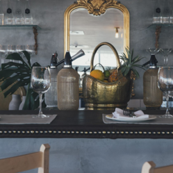 ZomatoSA's tweet photo. After-work drinks and snacks at @QuaglinosCT sounds pretty perfect for a Cape Town evening right now. #ZomatoMeetup https://t.co/4EpZLABNnu