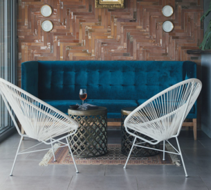 ZomatoSA's tweet photo. After-work drinks and snacks at @QuaglinosCT sounds pretty perfect for a Cape Town evening right now. #ZomatoMeetup https://t.co/4EpZLABNnu
