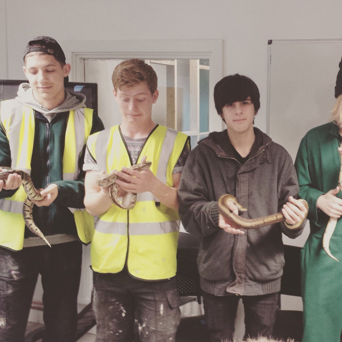 AmandaHodgesACT's tweet photo. Construction lads showing what they are made of @acttrainingltd @daniel_endacott #braveboys https://t.co/X0EtMQR0lQ