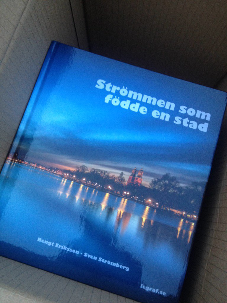 len_peron's tweet photo. Strax lämnar 100 ex av "Strömmen som födde en stad" lagret #eskilstuna #bokevolution #kämpa https://t.co/c9LVAGPp2W