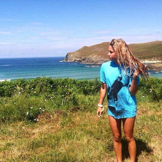 TheLFCollection's tweet photo. Live a life filled with beauty &amp; adventure! Oh, and always rep L&amp;F... @kloeeopenshaw does! #SharingTheAloha #surf https://t.co/qEpT9ss1FJ