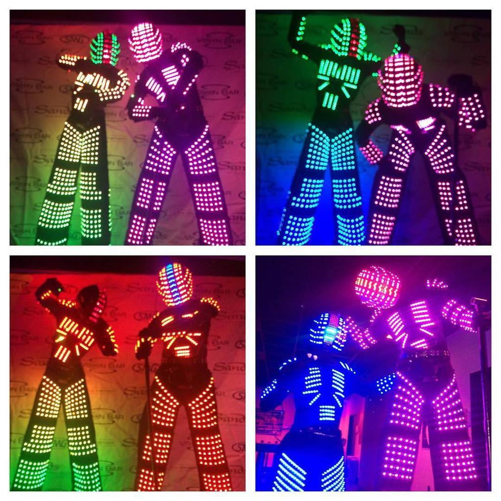 Otherbots's tweet image. ROBOT PHOTO SHOOT :: Hang with the robot FRIDAY night for ••ILLUMINATION•• 💗 #illumination #visionpa #VisionVIP #vi…