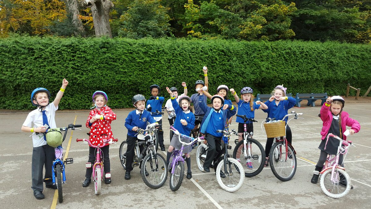 Well done to our super #cycleskills club - proudly posing with their <a href="/BikeNorthBrum/">BikeNorthBirmingham</a>  hi-vis wristbands!