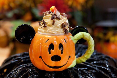 Traceyk224's tweet photo. #disney #Halloween #CoffeeandConversation #CoffeeMadeMe #mugs #mickeymouse https://t.co/X2A7HajDDF