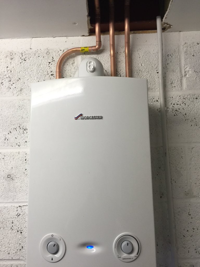 InfoFuller's tweet image. New @WorcesterBosch 24ri relocated out in the garage. Back tomorrow for making good and cylinder change.