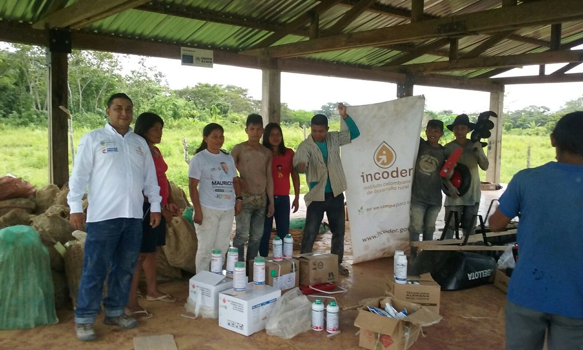 ADR_Colombia's tweet image. #IncoderAvanza con entrega de insumos que benefició a familias del resguardo indígena Fuga Fanas, en #Guaviare